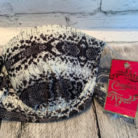 CANDIES Women’s NWT Bikini Top with Removable Straps / Size: Medium - Picture 3 of 5